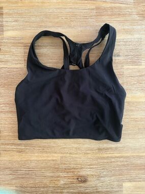 Lululemon sports bra size 6